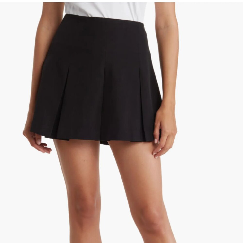 Love By Design Mandy Pleated Skirt in size L